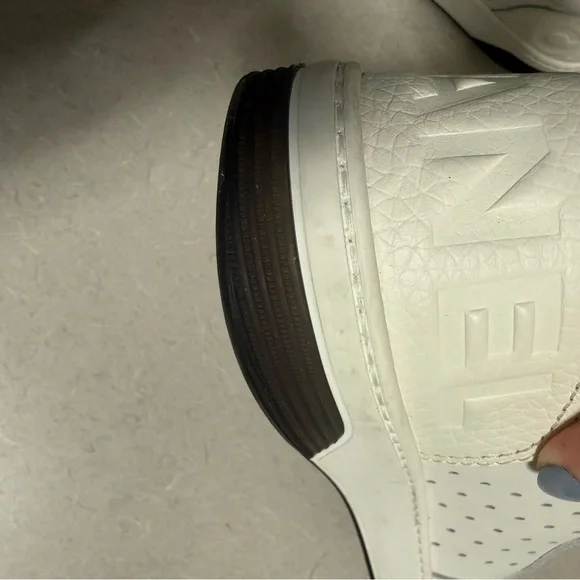 AUTH Preowned Womens Chanel White/Black Low Top Sneakers, size 38, Made in Italy - Picture 14 of 16